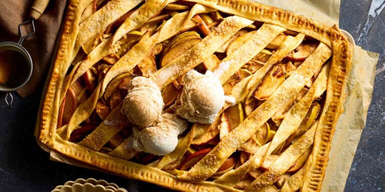 Apple-Gruyère plate cake recipe