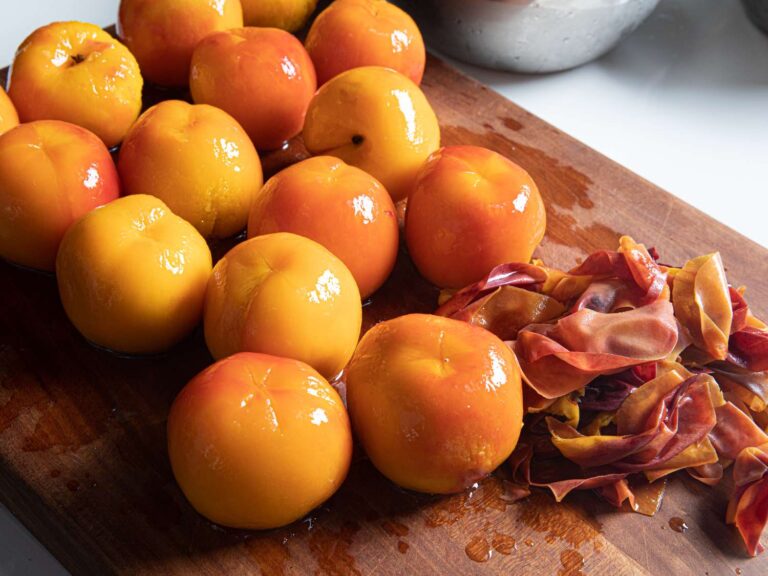 I peel boxes of peachers as a confectioner chef – this is the fastest and easiest way to get away