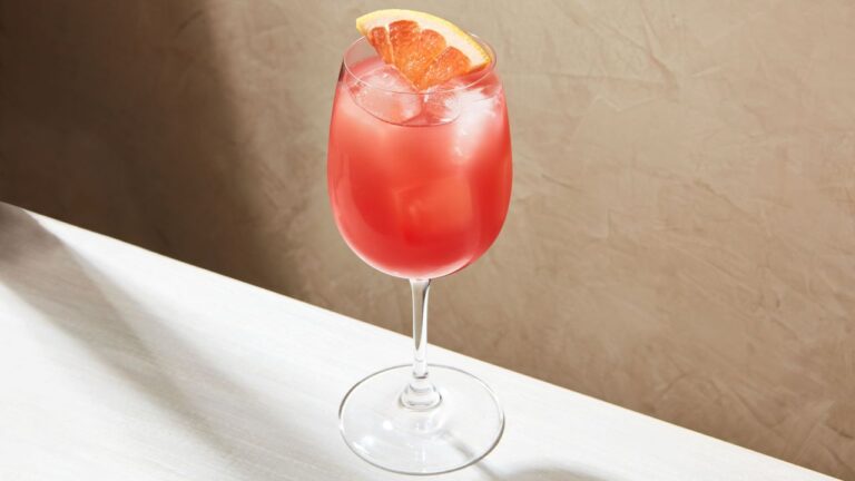 Sea Breeze Cocktail recipe | Epic