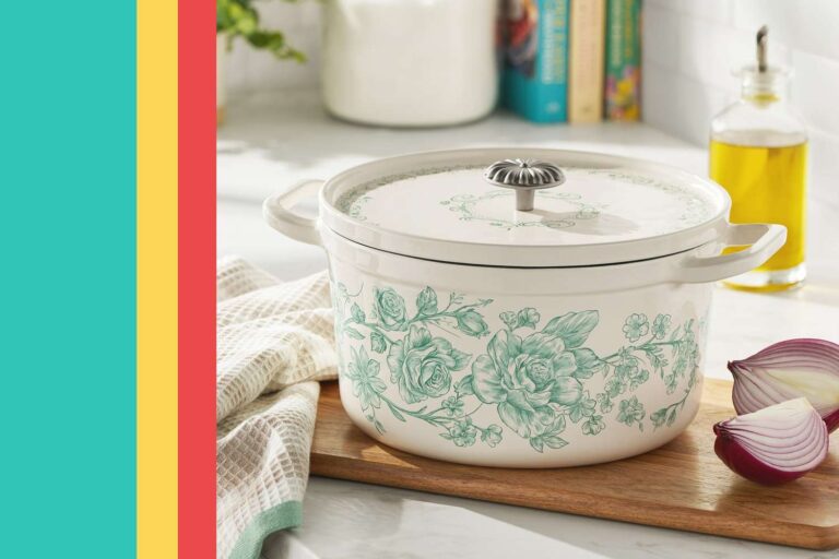 The pioneer woman dropped new cooking dishes at Walmart