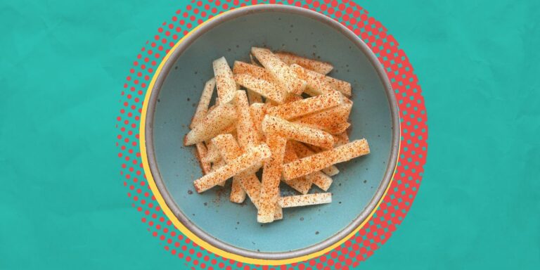 I eat this no-cook snack every day in summer with a 3-post-show