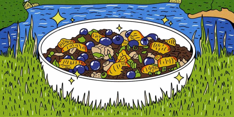 The wild rice salad with low loads, which everyone wants in Minnesota Potlucks
