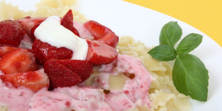 I tried the viral strawberry pasta and I long for it again