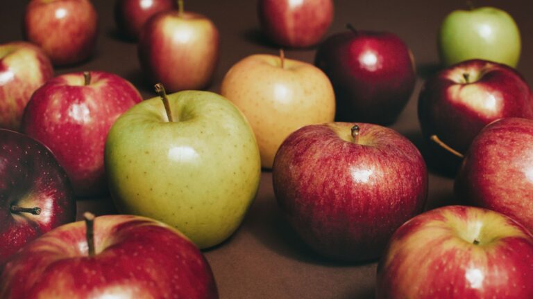 17 types of apples for cooking, baking, lunch boxes and more