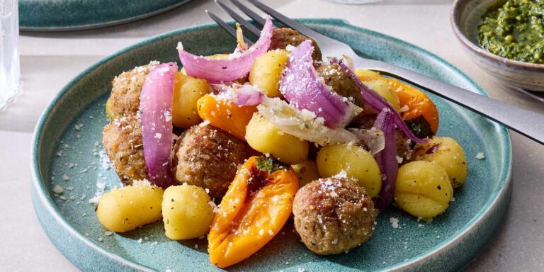 Meatballs -Gnocchi -Blatt -Pan -Eve dinner Recipe