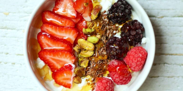 Berry Cottage Cheese Breakfast Bowl Recipe