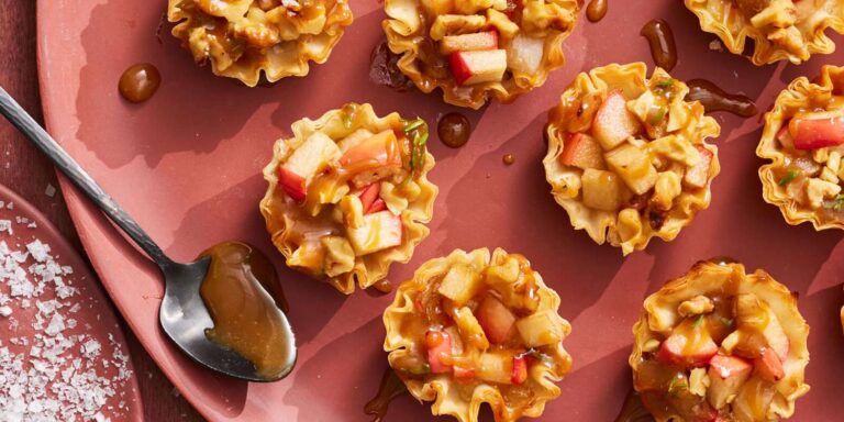Brie and Apple Mini tart with thyme caramel recipe