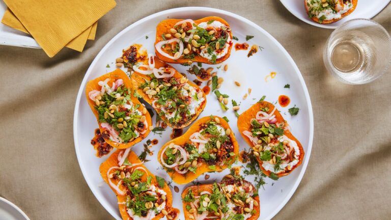 Roasted honenusskurbis with cottage cheese and chilli -crispy recipe