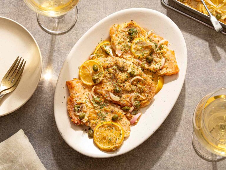 This sheet of Pan Chicken Piccata is so good that you forget that it is a week night