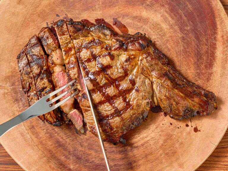 This legendary Omaha steak is the dream meal of every whiskey lover