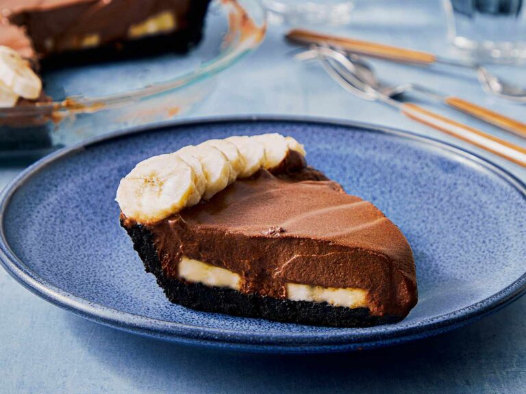 Old-fashioned banana cream cake gets a chocolate glow