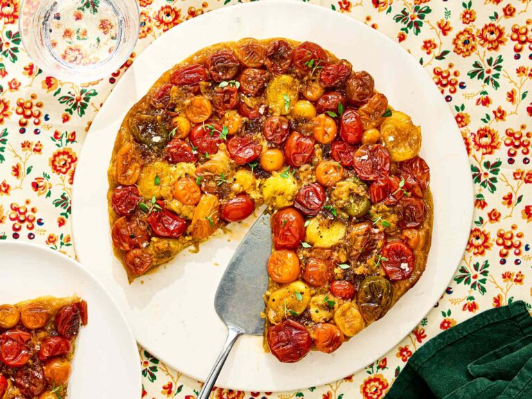 This tomato scorn looks unusual, but couldn’t be easier