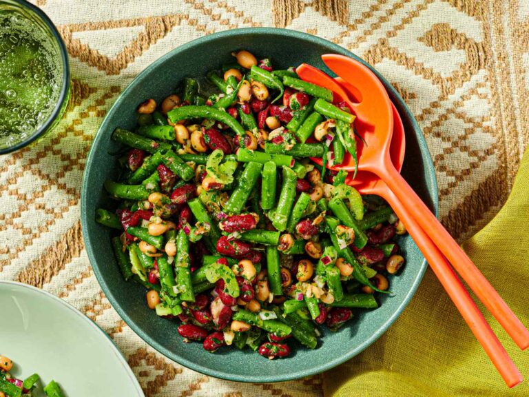 This 15-minute bean salad is perfect for cookouts and weekly dies