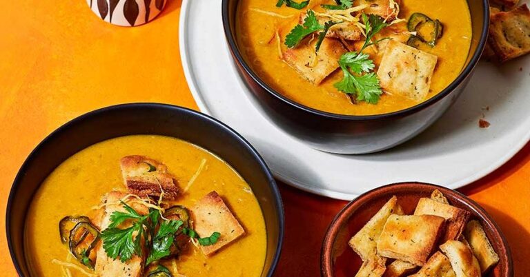 Curry coconut lens lens soup with Naan Croutons recipe