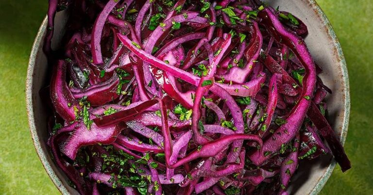 Inserted recipe for red cabbage salad