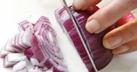 How to cut an onion