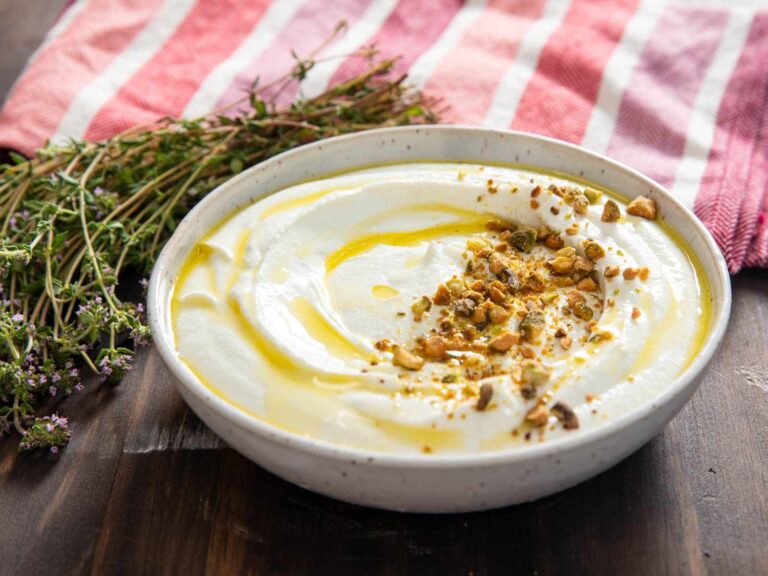 Do you think that feta is only for salads? These 8 Mediterranean recipes will change your opinion